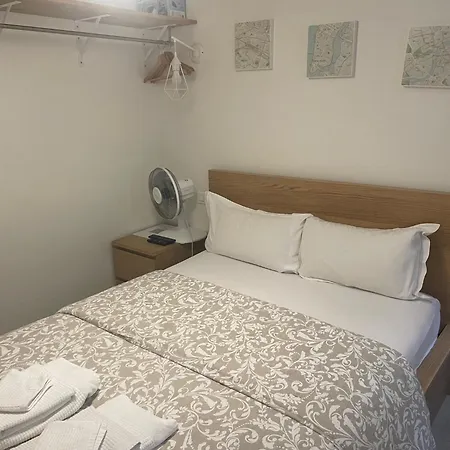 Dans Le Marais Apartment